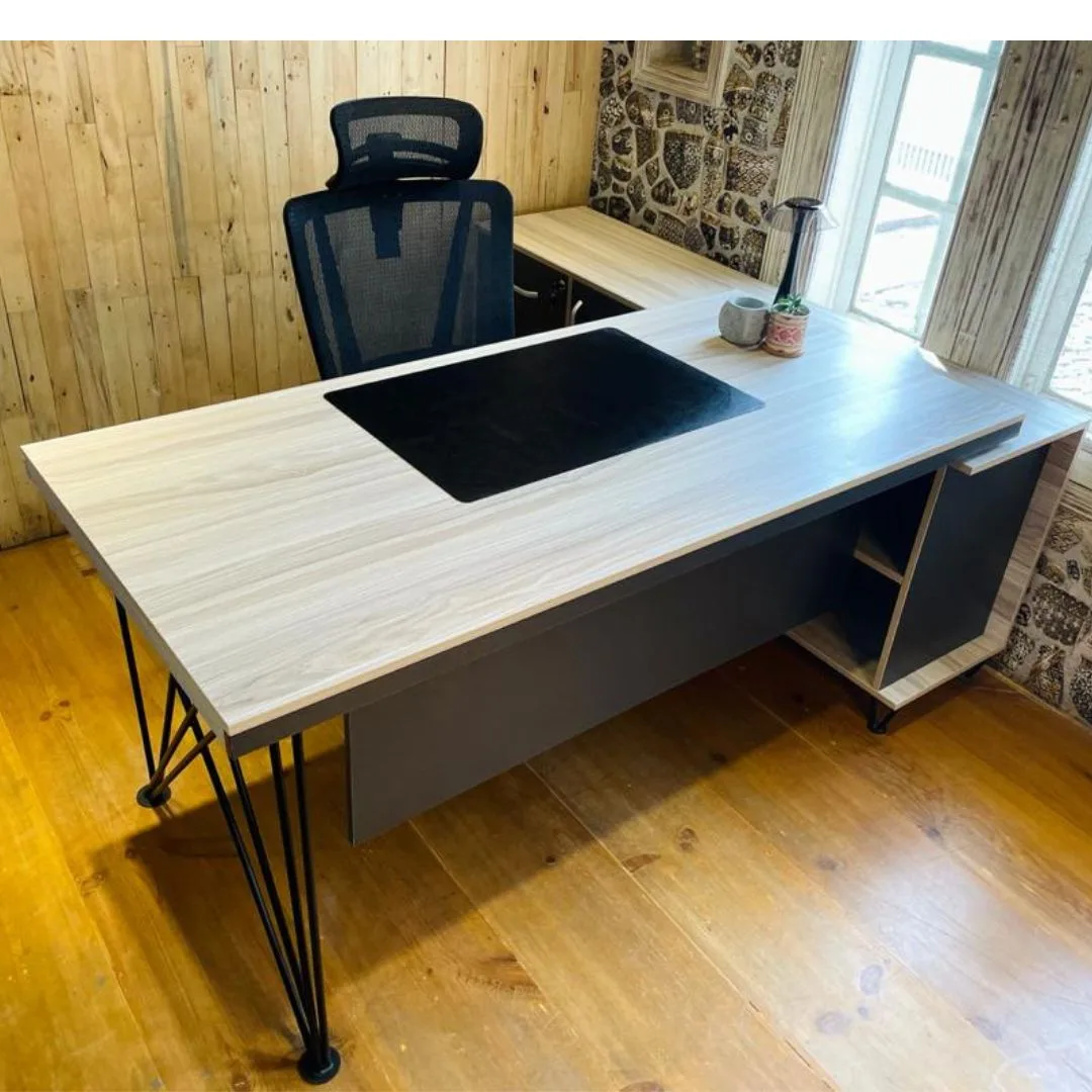 Manager table M-08