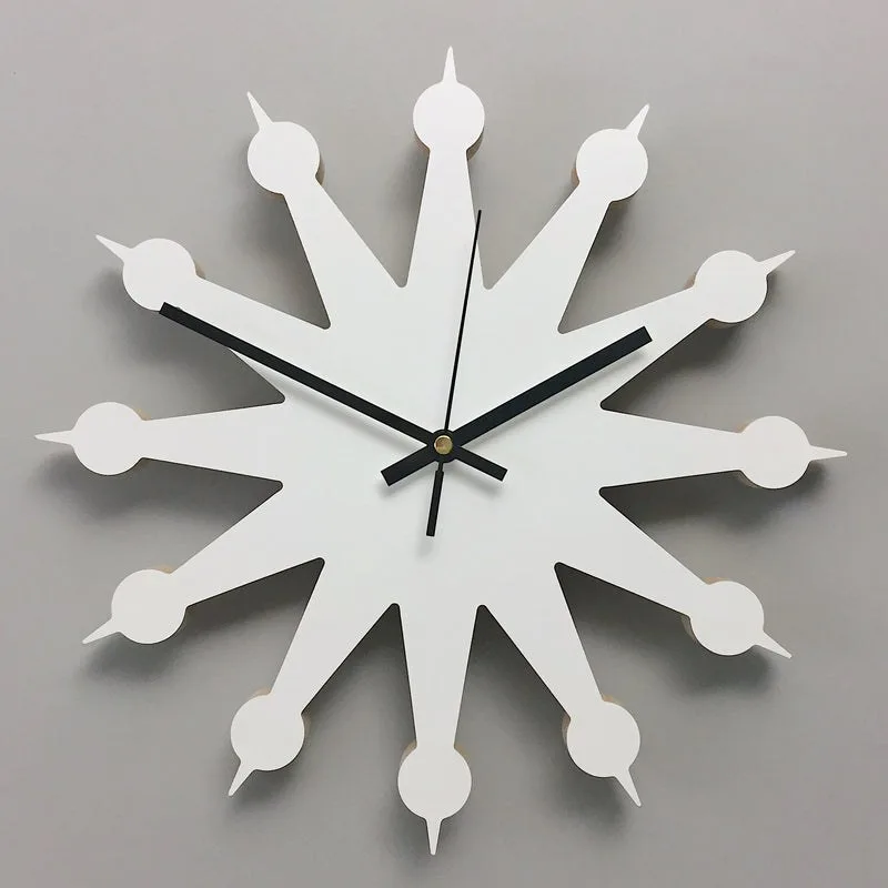 Plywood wall clock, long rays