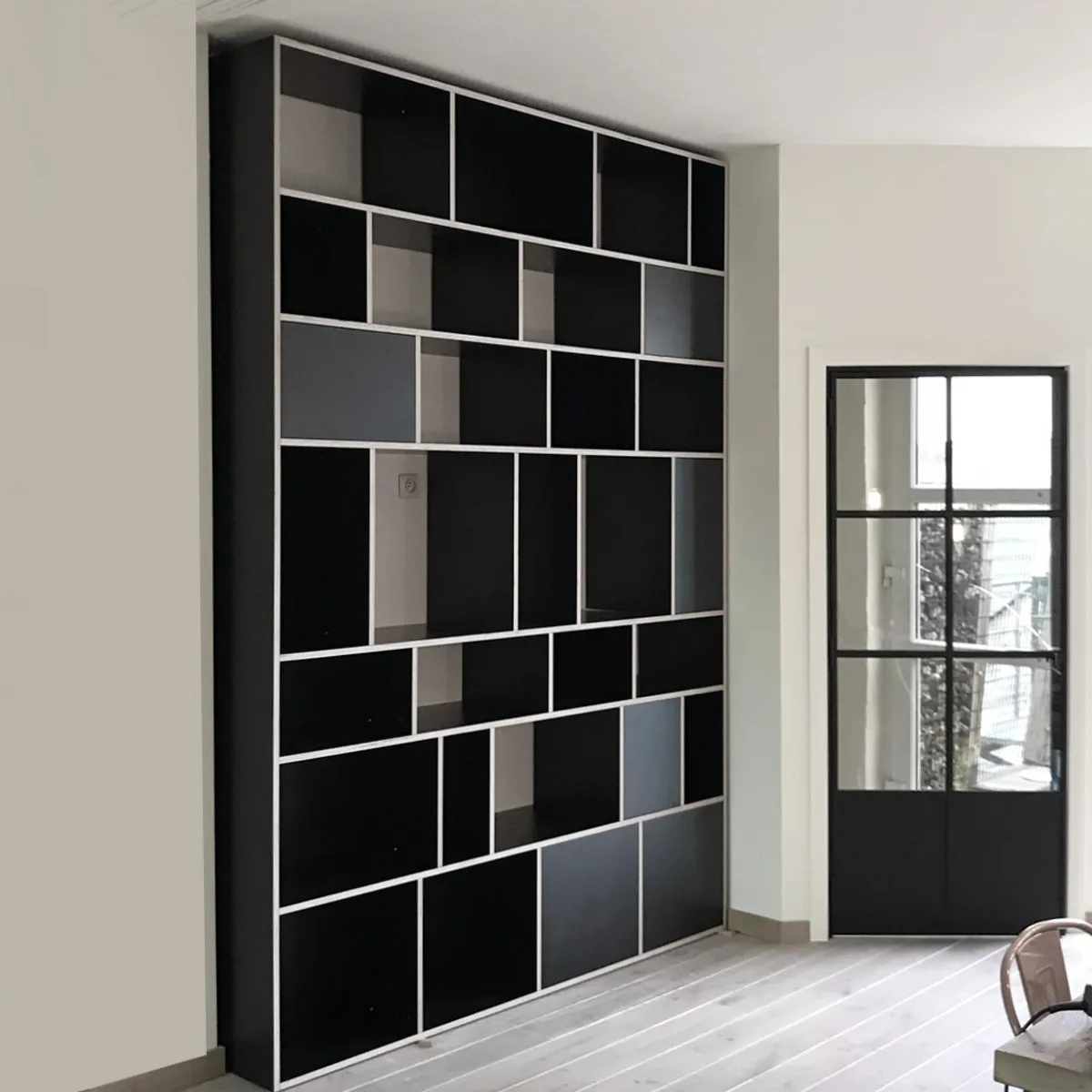 Wall unit, black laminate